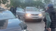 Cei trei bărbați reținuți în ziua alegerilor pentru pregătirea destabilizărilor după închiderea urnelor, plasați în arest pentru 30 de zile 