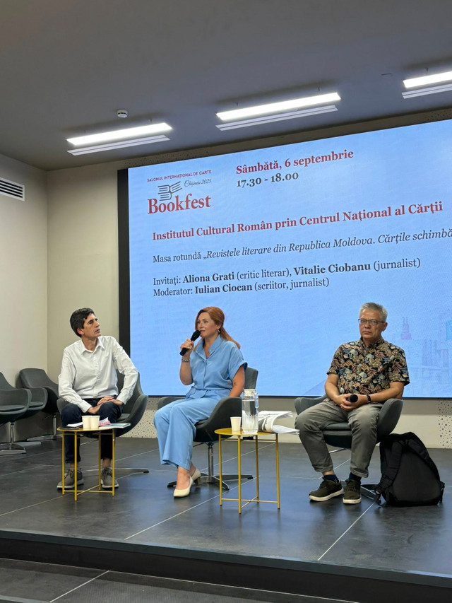 FOTO | Institutele culturale române de la Chișinău și București au organizat o masă rotundă despre revistele culturale din R. Moldova, în cadrul Bookfest 2025 