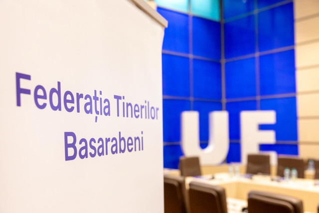 FOTO | În Sala Europa a Parlamentului Republicii Moldova a avut loc conferința „Tinerii decid viitorul Moldovei”, organizată de FTB România
