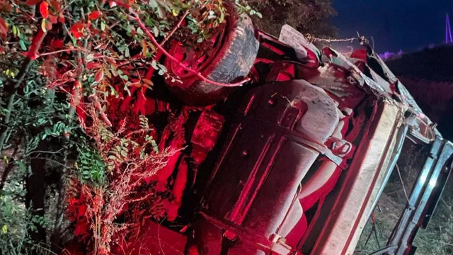 Accident grav la Soroca. Doi bărbați au decedat după ce mașina în care se aflau s-a răsturnat
Accident grav la Soroca. Doi bărbați au decedat după ce mașina în care se aflau s-a răsturnat