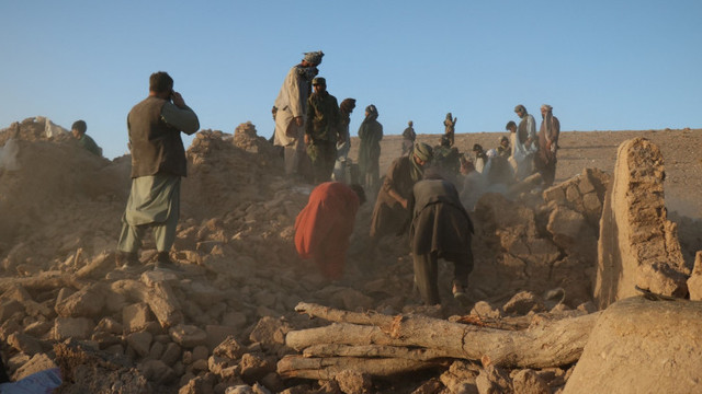 Cutremur devastator în Afganistan: peste 600 de morți și 1.300 de răniți
Cutremur devastator în Afganistan: peste 600 de morți și 1.300 de răniți