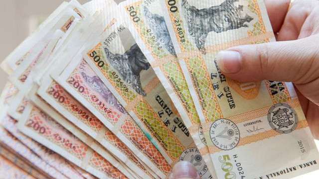 Salariul mediu depășește 15 mii de lei. Cele mai mari lefuri - în IT și finanțe