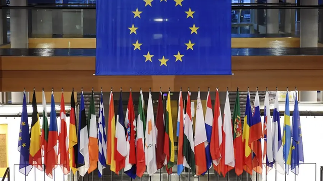Eurobarometru | Cetățenii statelor UE sprijină ferm extinderea comunității europene. În R. Moldova, mai mult de jumătate dintre cetățeni au o imagine pozitivă despre UE Eurobarometru | Cetățenii statelor UE sprijină ferm extinderea comunității europene. În R. Moldova, mai mult de jumătate dintre cetățeni au o imagine pozitivă despre UE