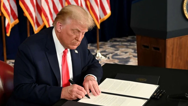Donald Trump a semnat un ordin executiv prin care redenumește Pentagonul drept „Departamentul de Război”

