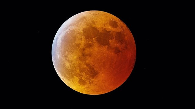 Eclipsă totală de lună în noaptea de 7 spre 8 septembrie, vizibilă și în Republica Moldova Eclipsă totală de lună în noaptea de 7 spre 8 septembrie, vizibilă și în Republica Moldova