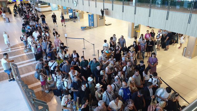 Record la Aeroport: peste 750 de mii de pasageri în august Record la Aeroport: peste 750 de mii de pasageri în august