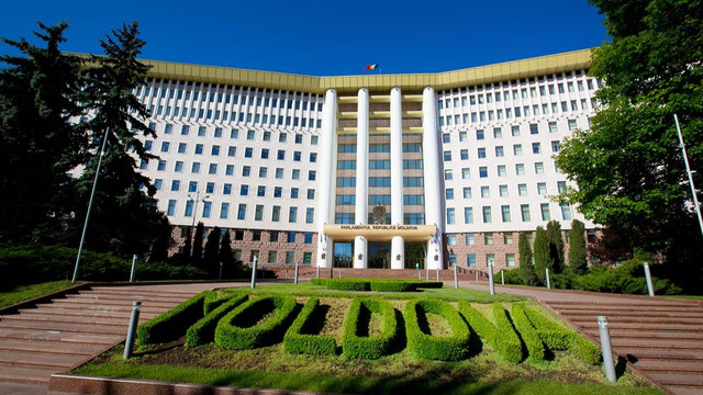 Scuarul Parlamentului va găzdui gala Festivalului-concurs național „Te cânt, Patrie și Neam”, cu peste 1.000 de participanți Scuarul Parlamentului va găzdui gala Festivalului-concurs național „Te cânt, Patrie și Neam”, cu peste 1.000 de participanți