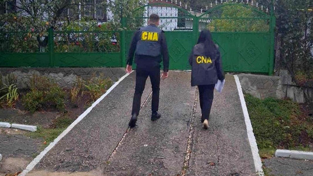 CNA și Procuratura Anticorupție au descins cu percheziții în raionul Călărași într-un dosar de corupere a alegătorilor