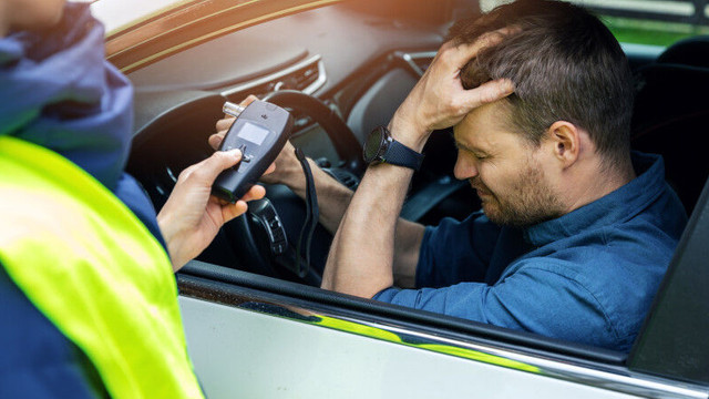 Zeci de șoferi prinși băuți la volan, în weekend. Alte câteva mii de conducători auto - amendați pentru viteză Zeci de șoferi prinși băuți la volan, în weekend. Alte câteva mii de conducători auto - amendați pentru viteză