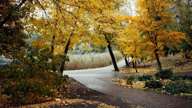 Cer variabil și vreme fără precipitații. Temperaturile prognozate pentru astăzi, 19 septembrie, în Republica Moldova 