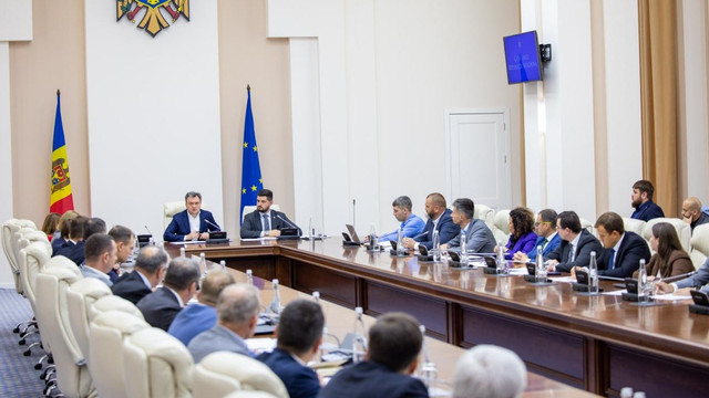 Acțiunile de pregătire pentru sezonul rece, discutate la Guvern. Dorin Recean: „Avem deja asigurată livrarea neîntreruptă de gaze naturale”