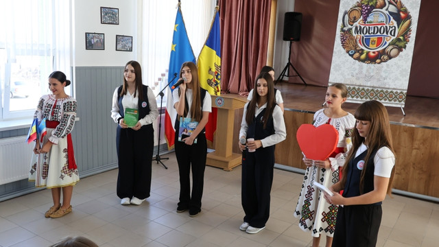 Săptămâna Limbii Române, marcată în școlile cu predare în limbile minorităților naționale (FOTO)

