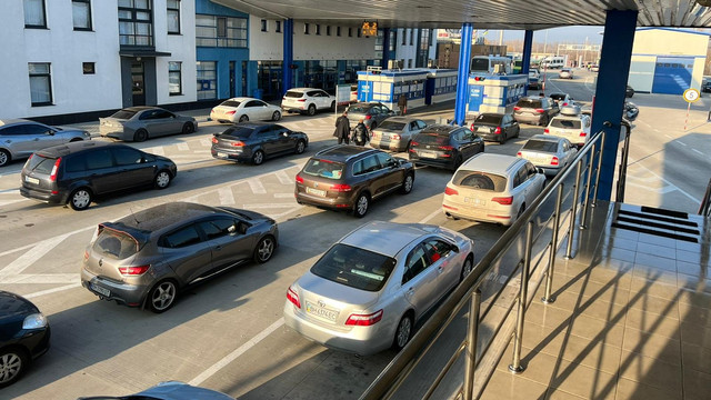 Frontiera de stat, traversată de peste 81 de mii de ori în ultimele 24 de ore. Au fost aplicate zeci de interdicții de intrare în Republica Moldova