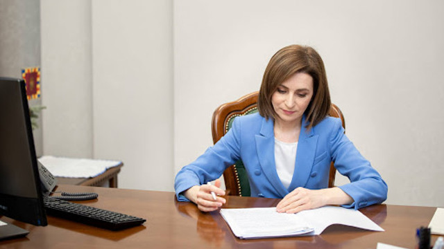 Un număr de 15 elevi și studenți vor beneficia de Bursa Președintelui în anul de studii 2025–2026. Maia Sandu a semnat decretul 

