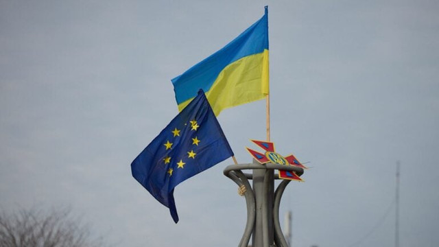 Von der Leyen promite 2 miliarde de euro pentru dronele destinate Ucrainei și propune un împrumut pentru reparații
