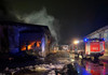 Incendiu de proporții la un depozit de materiale de construcție din Chișinău. 19 autospeciale cu un efectiv de 75 pompieri luptă cu flăcările (FOTO)