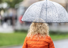 Săptămâna începe cu ploi slabe pe arii extinse. Ce temperaturi vom avea astăzi, 27 octombrie