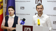 Dinu Plîngău și Stela Macari, candidați pe lista PAS la alegerile parlamentare, vor activa în legislativ ca independenți 