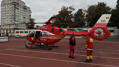 Minor cu traumatism toracic, transportat de la Iași la Chișinău cu elicopter SMURD 