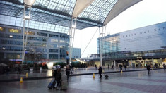 Aeroportul din München a fost închis a doua noapte consecutiv, după o nouă alertă cu drone
