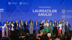 FOTO | Zeci de profesori, învățători și educatori din Republica Moldova au fost premiați la concursul republican „Pedagogul anului 2025”