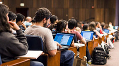 Bursele de merit pentru studenți vor fi acordate în funcție de media anuală