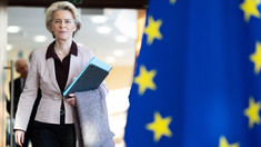 Parlamentul European a respins moțiunile de cenzură împotriva șefei Comisiei UE, Ursula von der Leyen
