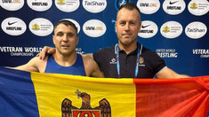 Două medalii de argint pentru Republica Moldova la Campionatul mondial de lupte între veterani
