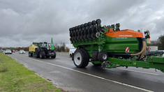 Paradă de tehnică agricolă, la deschiderea expozițiilor „Moldagrotech” și „Farmer”
