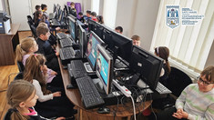 Patru școli din R. Moldova, printre beneficiarii programului „Dăm Click pe România 2025”: calculatoare recondiționate pentru educația digitală
