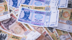 Cetățenii R. Moldova preferă să țină economiile în lei. Depozitele atrase în moneda națională au ajuns la 3,4 miliarde de lei în septembrie

