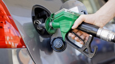 Benzina va fi mai ieftină mâine, 24 octombrie. Ce preț va avea motorina 