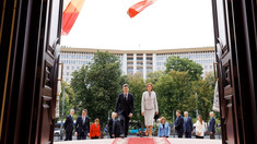 Maia Sandu va participa la ceremonia de sfințire a picturii Catedralei Naționale de la București
