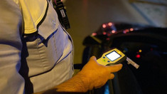 Zeci de șoferi prinși băuți la volan, în weekend. Alte câteva mii de conducători auto - amendați pentru viteză