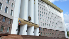 Premierul desemnat Alexandru Munteanu are astăzi consultări cu fracțiunile parlamentare. Programul întrevederilor