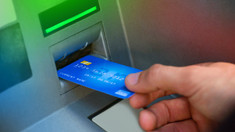 Pensiile vor ajunge pe carduri pe 4 noiembrie