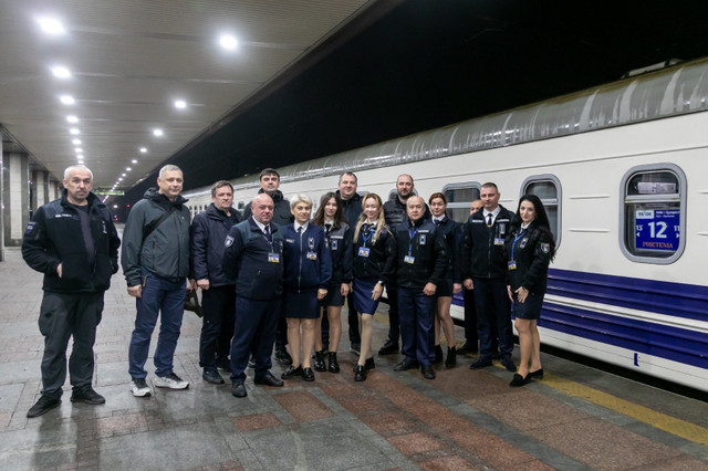 FOTO | Trenul direct Kiev-București circulă de astăzi prin Republica Moldova