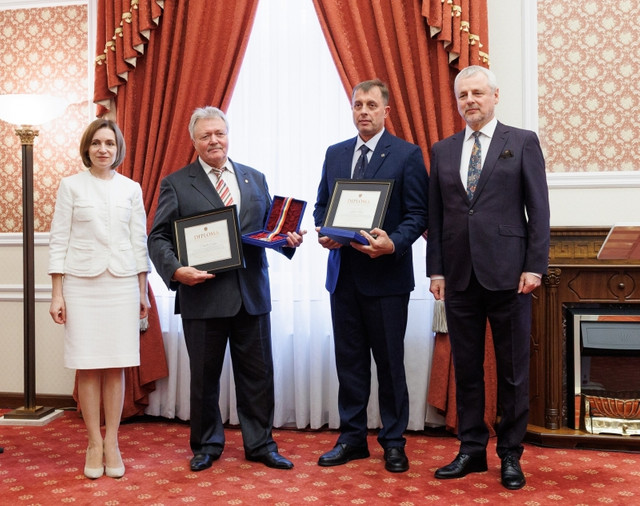 FOTO | Maia Sandu a înmânat Premiul Național 2025. Cine sunt cei 11 laureați ai ediției din acest an