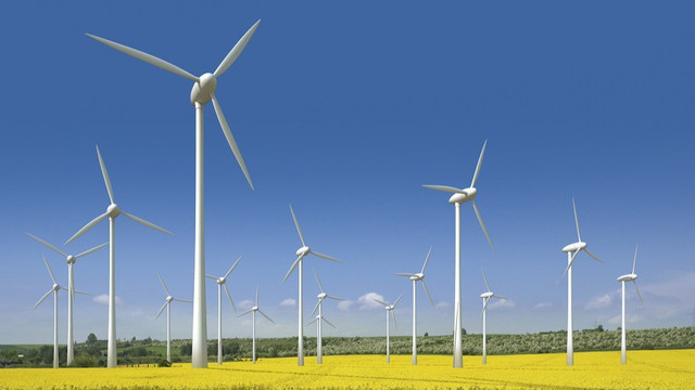 Reguli mai clare pentru instalarea centralelor eoliene. Noua metodologie, aprobată de Ministerul Energiei