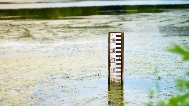 Gestionarii bazinelor acvatice, îndemnați să verifice starea digurilor și a sistemelor de evacuare a apei. Hidrologii prognozează creșteri cu până la 1.20 m