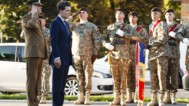 Schimbări majore în Strategia Națională de Apărare a României. Războiul hibrid desfășurat de Rusia reprezintă una din direcțiile importante de acțiune, anunță Nicușor Dan Schimbări majore în Strategia Națională de Apărare a României. Războiul hibrid desfășurat de Rusia reprezintă una din direcțiile importante de acțiune, anunță Nicușor Dan