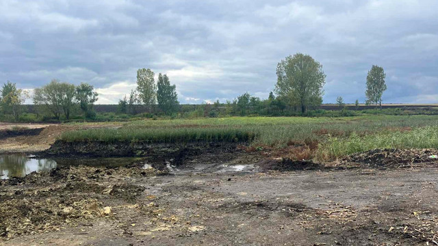 Fermieri din raionul Ocnița vor putea iriga zeci de hectare datorită sprijinului financiar oferit de IFAD
Fermieri din raionul Ocnița vor putea iriga zeci de hectare datorită sprijinului financiar oferit de IFAD