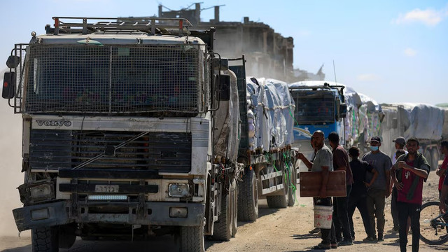 Israel redeschide un punct de trecere către Gaza pentru transportul ajutorului umanitar
Israel redeschide un punct de trecere către Gaza pentru transportul ajutorului umanitar