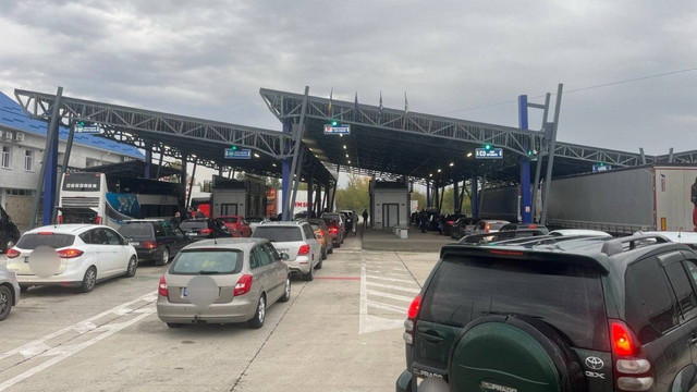 Atenție, călători! Trafic intens la PTF Sculeni, pe sensul de ieșire din Republica Moldova Atenție, călători! Trafic intens la PTF Sculeni, pe sensul de ieșire din Republica Moldova