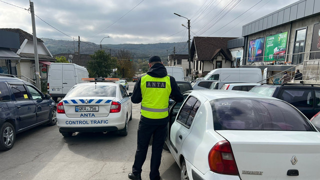 ANTA și INSP au aplicat sancțiuni la Călărași pentru transportul ilegal de persoane ANTA și INSP au aplicat sancțiuni la Călărași pentru transportul ilegal de persoane