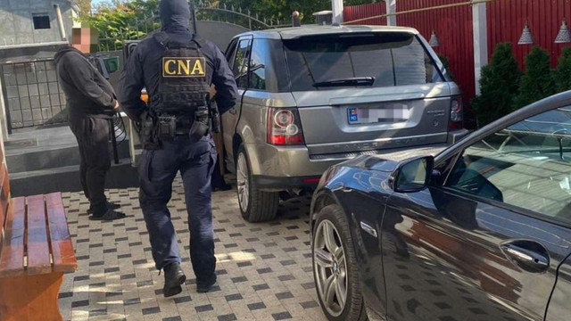 Fost angajat al ASP, reținut în dosarul de corupție la eliberarea permiselor de conducere în raionul Călărași
Fost angajat al ASP, reținut în dosarul de corupție la eliberarea permiselor de conducere în raionul Călărași