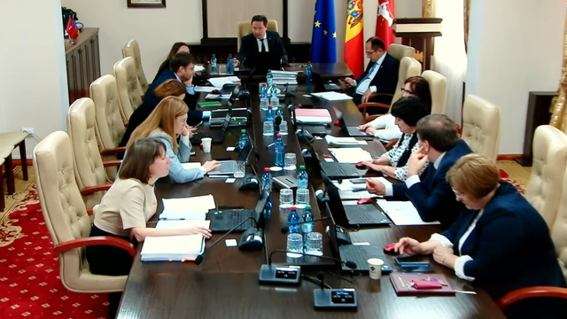 Un fost judecător va fi cercetat pentru corupție. CSM a dat acordul pentru percheziții și aducere silită
Un fost judecător va fi cercetat pentru corupție. CSM a dat acordul pentru percheziții și aducere silită