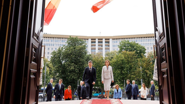 Maia Sandu va participa la ceremonia de sfințire a picturii Catedralei Naționale de la București Maia Sandu va participa la ceremonia de sfințire a picturii Catedralei Naționale de la București
