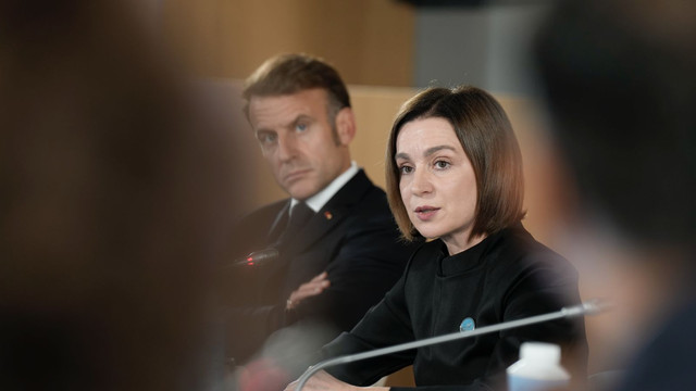 Maia Sandu, la Forumul Păcii de la Paris: „Platformele de socializare – odinioară promisiunea libertății și transparenței – au devenit vaste spații ale manipulării” Maia Sandu, la Forumul Păcii de la Paris: „Platformele de socializare – odinioară promisiunea libertății și transparenței – au devenit vaste spații ale manipulării”