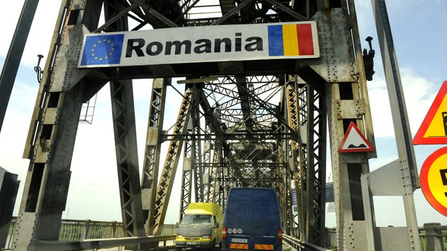 Restricții la Dunăre, pe podul care leagă orașul românesc Giurgiu și Ruse din Bulgaria Restricții la Dunăre, pe podul care leagă orașul românesc Giurgiu și Ruse din Bulgaria